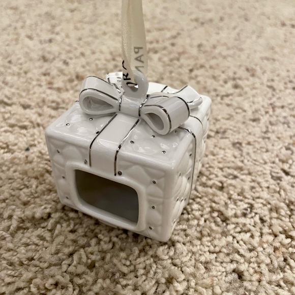 Pandora 2016 Christmas Ornament - Picture 4 of 4